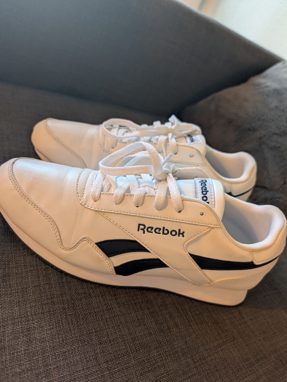 Men's Reebok Royal Classic Jogger 3 Sneakers!